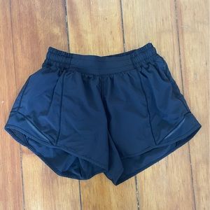Lululemon low rise 4” short, size 4, BLACK